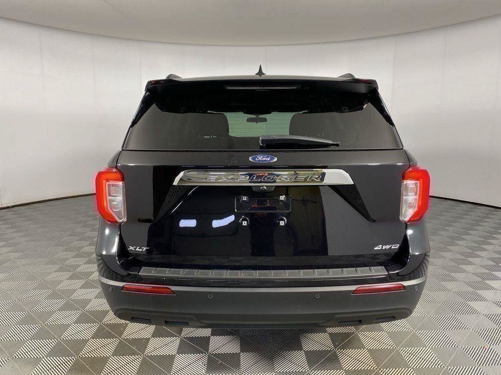 Used 2023 Ford Explorer XLT AWD/4WD image 38
