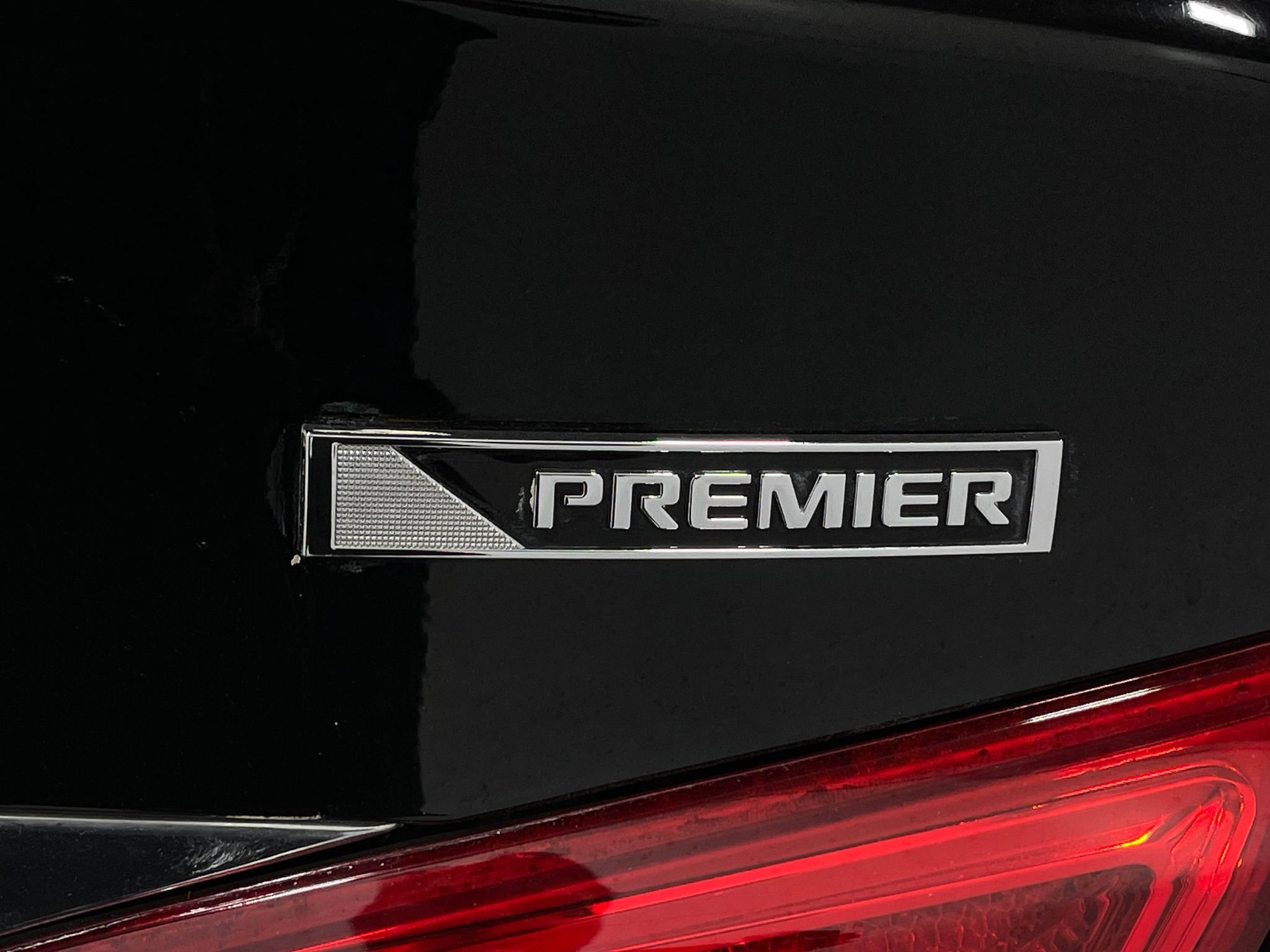 Used 2017 Chevrolet Impala Premier FWD image 39