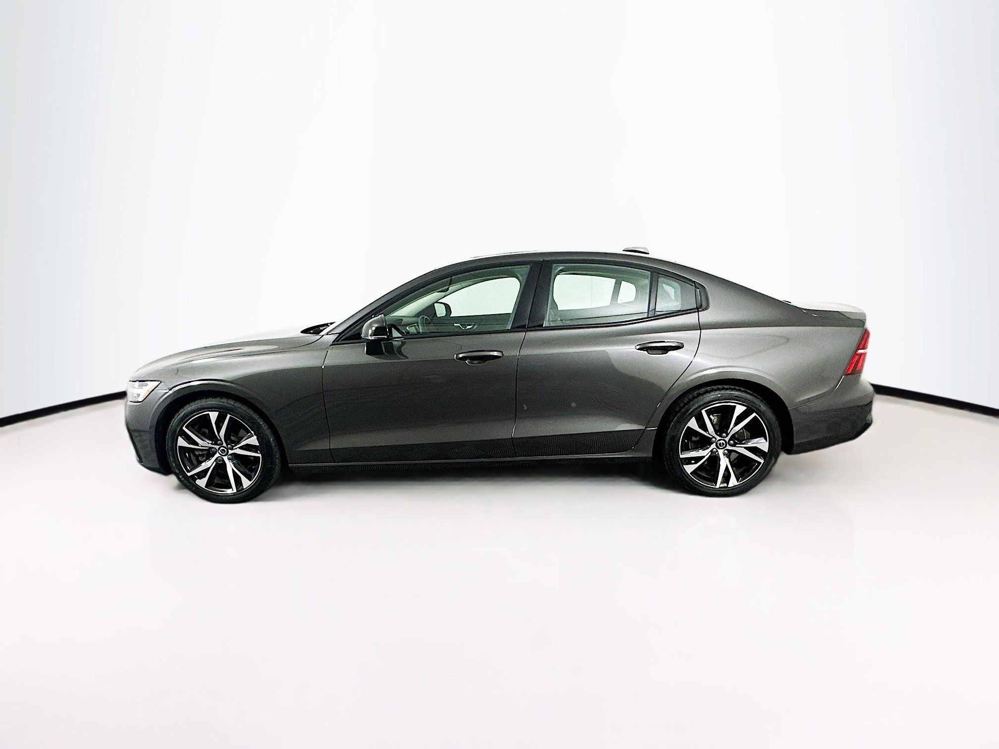 Used 2024 Volvo S60 B5 Core FWD image 4