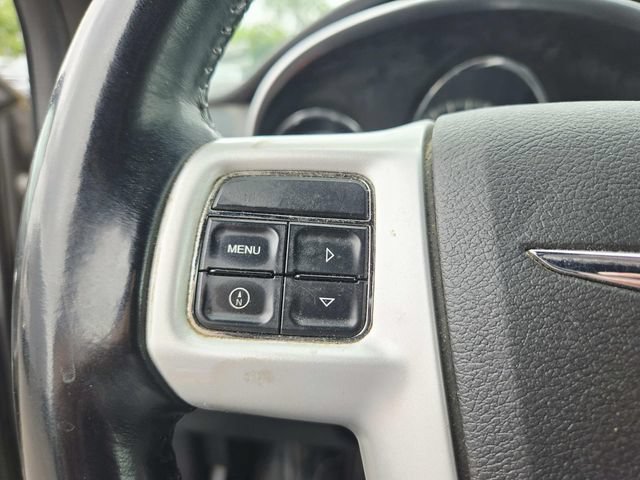 Used 2013 Chrysler 200 Limited FWD image 10