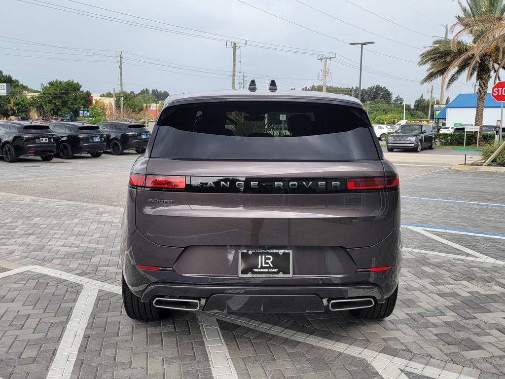New 2026 Land Rover Range Rover Sport Dynamic SE AWD/4WD image 4