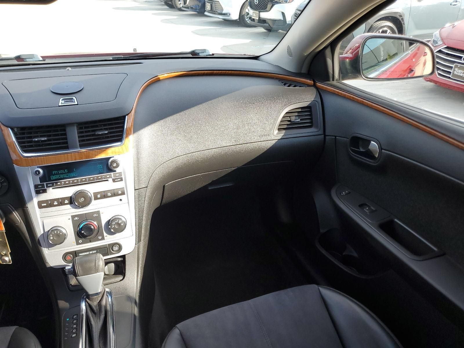 Used 2009 Chevrolet Malibu LT w/ HFV6 Engine Package FWD image 32