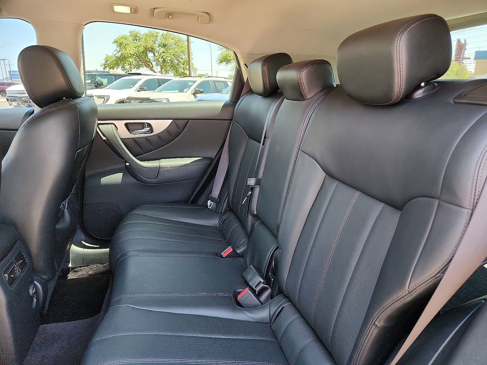 Used 2017 INFINITI QX70 AWD image 11