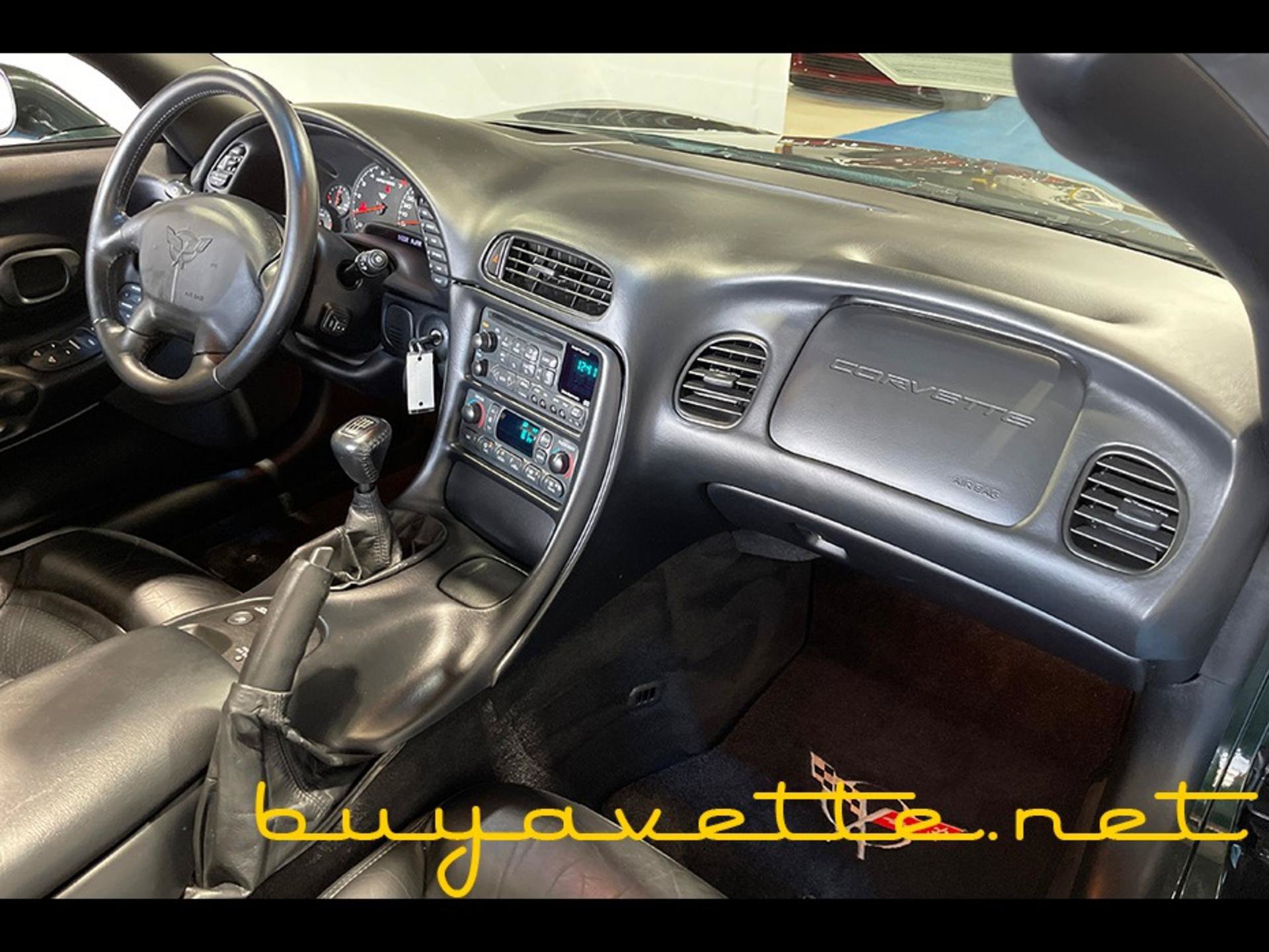 Used 2001 Chevrolet Corvette Convertible w/ Preferred Equipment Group2 RWD image 17