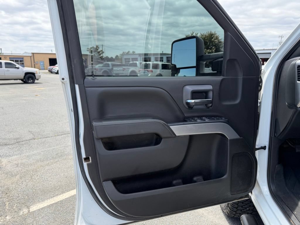 Used 2019 Chevrolet Silverado 2500 LT w/ LT Convenience Package AWD/4WD image 12