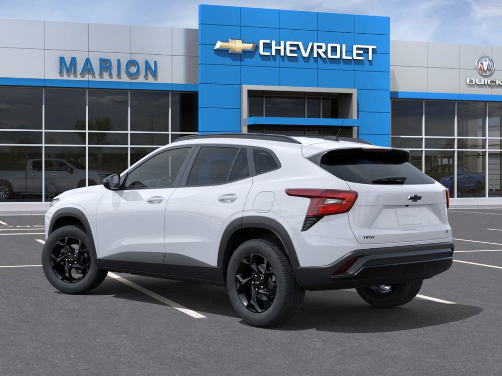 New 2026 Chevrolet Trax LT w/ Midnight Edition FWD image 3
