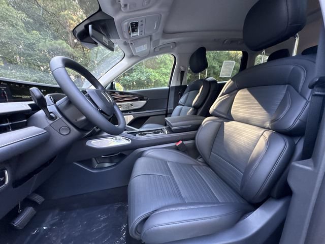 New 2026 Lincoln Nautilus Reserve AWD/4WD image 11