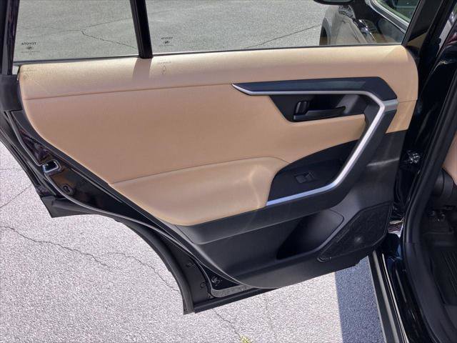 Certified 2023 Toyota RAV4 LE AWD/4WD image 21
