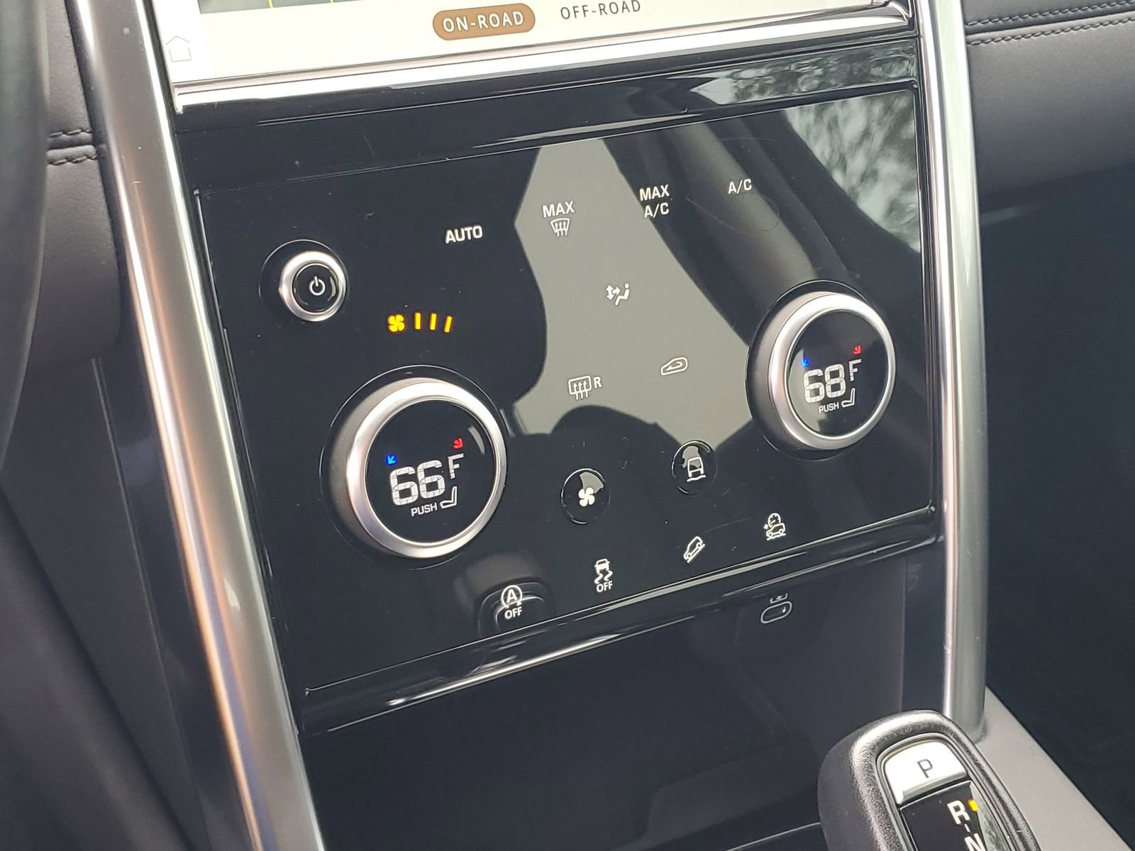 Used 2021 Land Rover Discovery Sport SE image 26