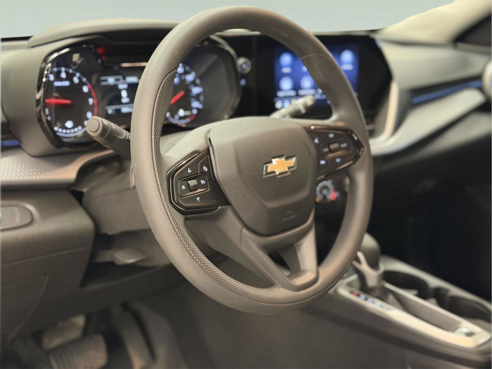 Certified 2025 Chevrolet Trax LS w/ LS Convenience Package image 19