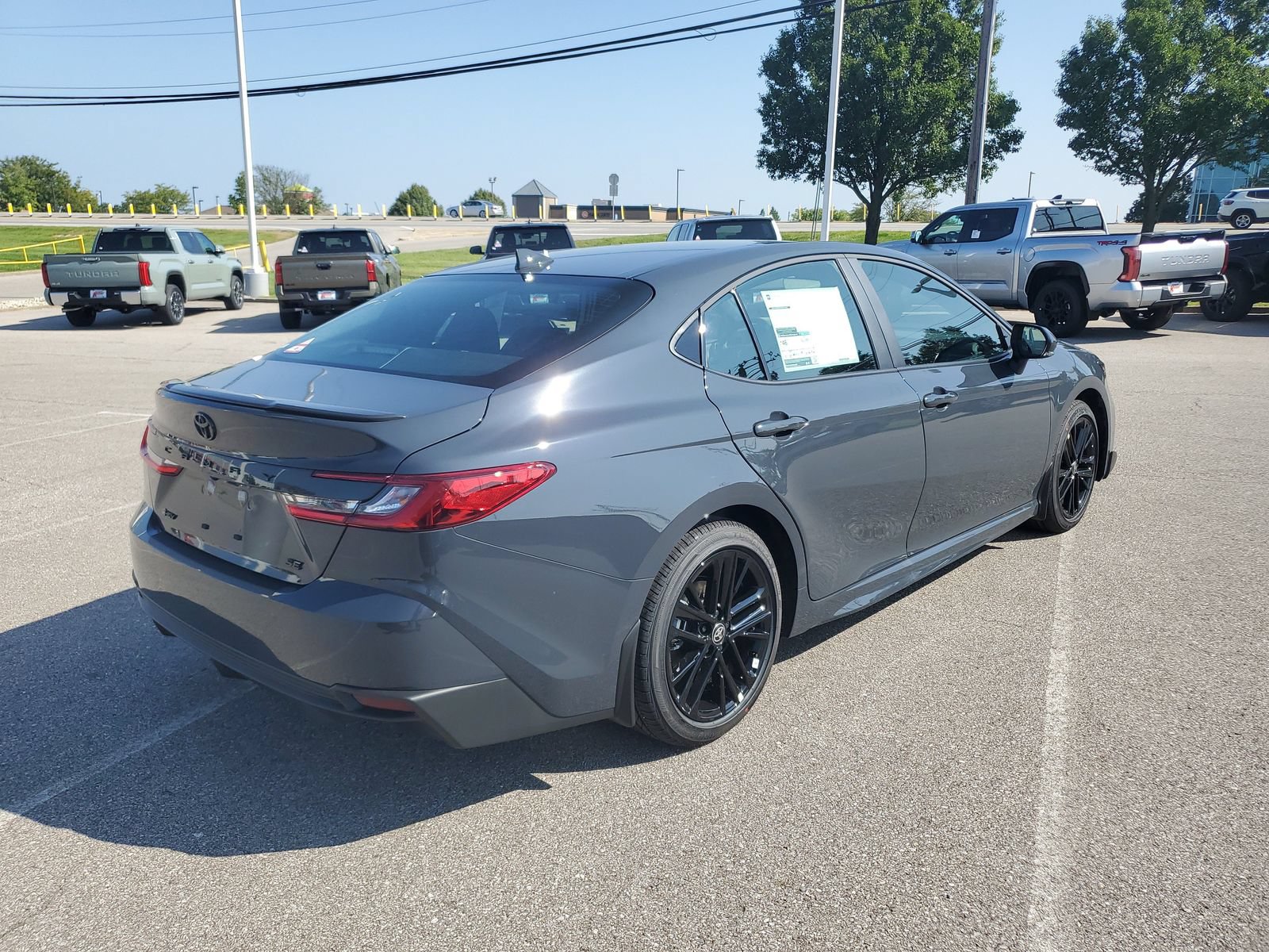 New 2026 Toyota Camry SE w/ Convenience Package FWD image 4