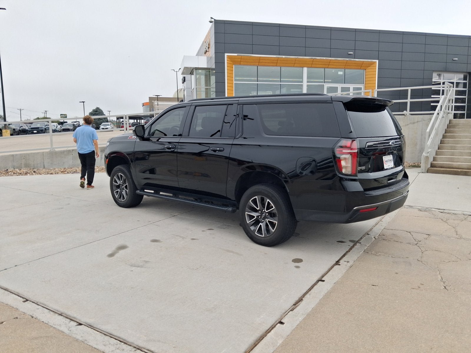 Used 2021 Chevrolet Suburban Z71 w/ Rear Media and Nav Package AWD/4WD image 3