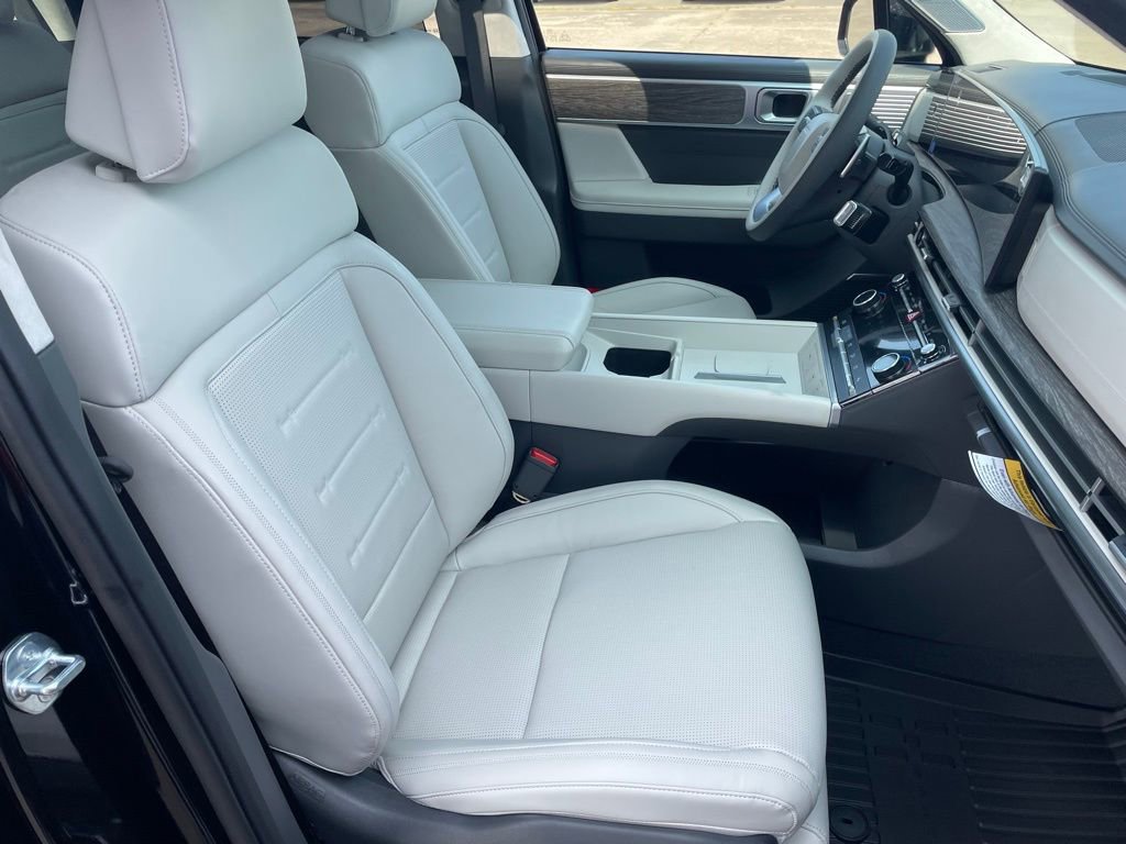 Used 2025 Hyundai Santa Fe Calligraphy image 15