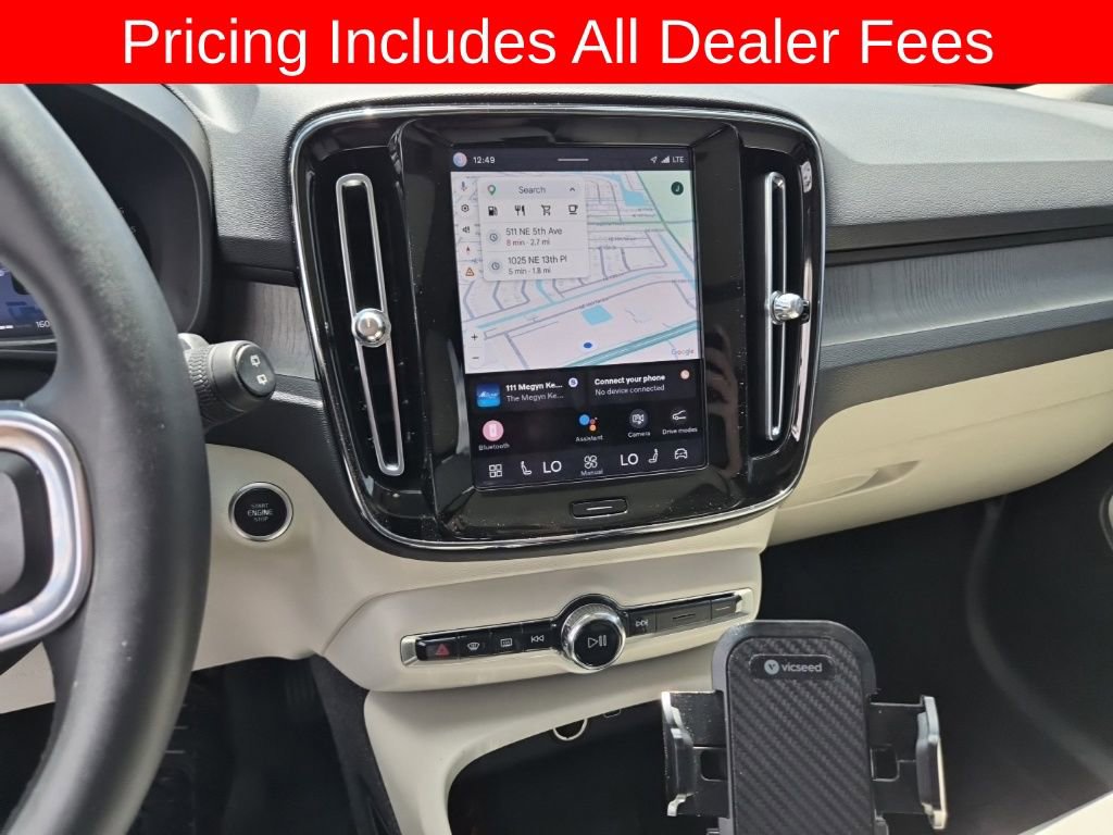 Used 2023 Volvo XC40 B4 Plus w/ Driver Assist Package FWD image 9