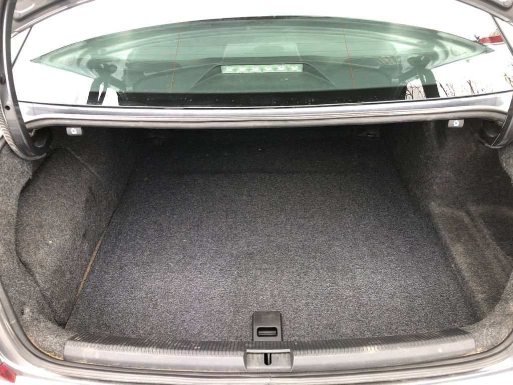Used 2018 Volkswagen Passat 3.6 FWD image 16