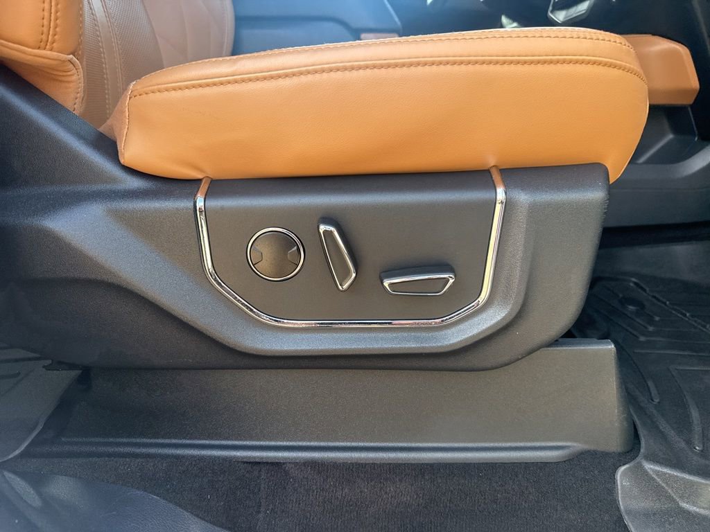 Used 2023 Ford Expedition Platinum image 45