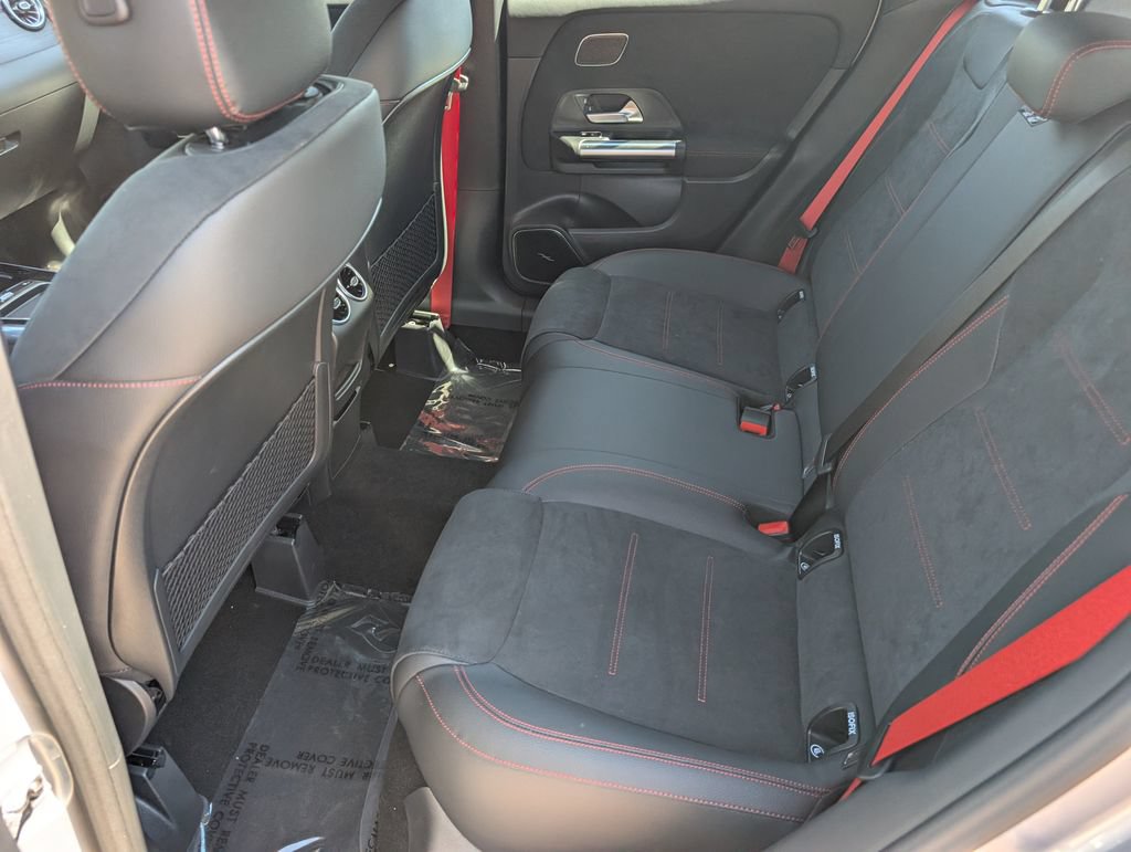 New 2026 Mercedes-Benz GLA 35 AMG 4MATIC image 31