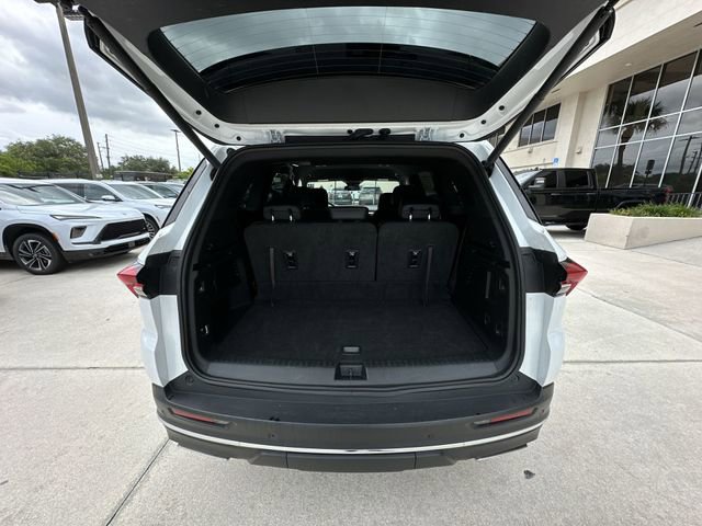 Used 2025 Buick Enclave Preferred FWD image 33