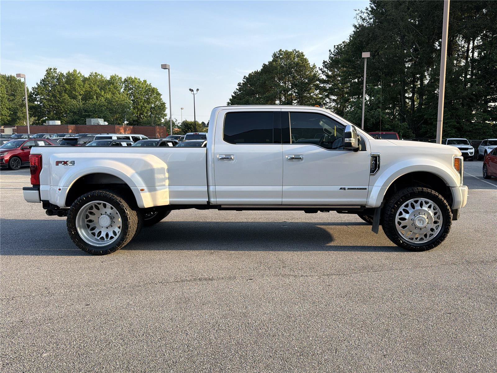 Used 2019 Ford F450 Platinum w/ Platinum Ultimate Package AWD/4WD image 4