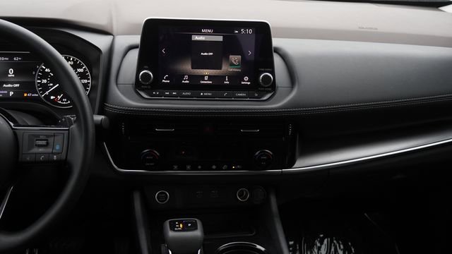 Used 2022 Nissan Rogue SV image 16