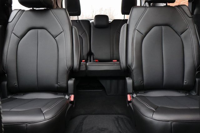 New 2026 Chrysler Pacifica Select w/ S Appearance Package FWD image 39