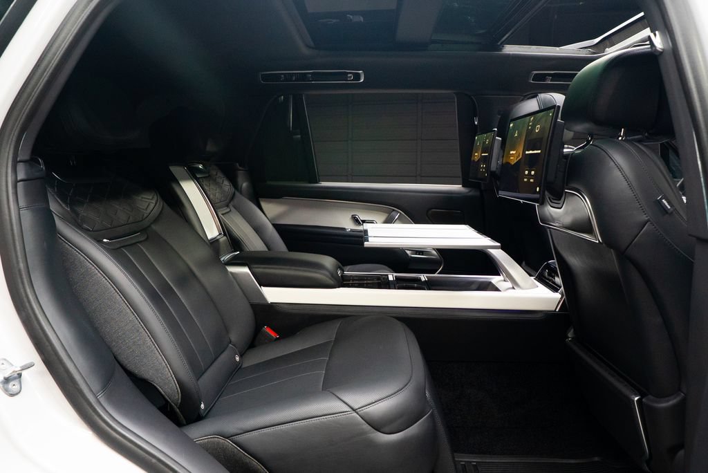 Used 2023 Land Rover Range Rover SV AWD/4WD image 52