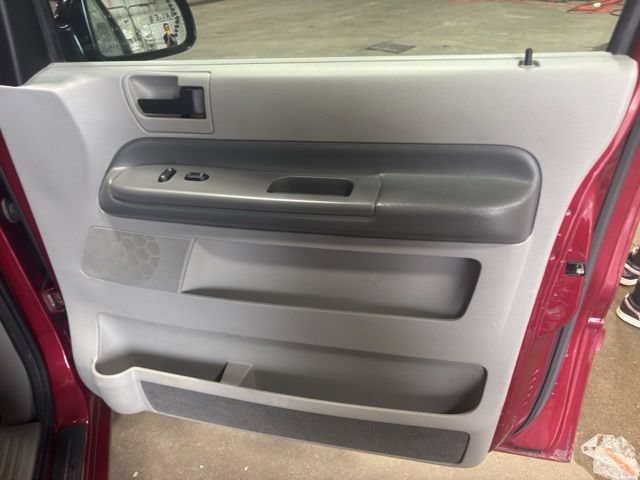 Used 2005 Ford Freestar SEL FWD image 24