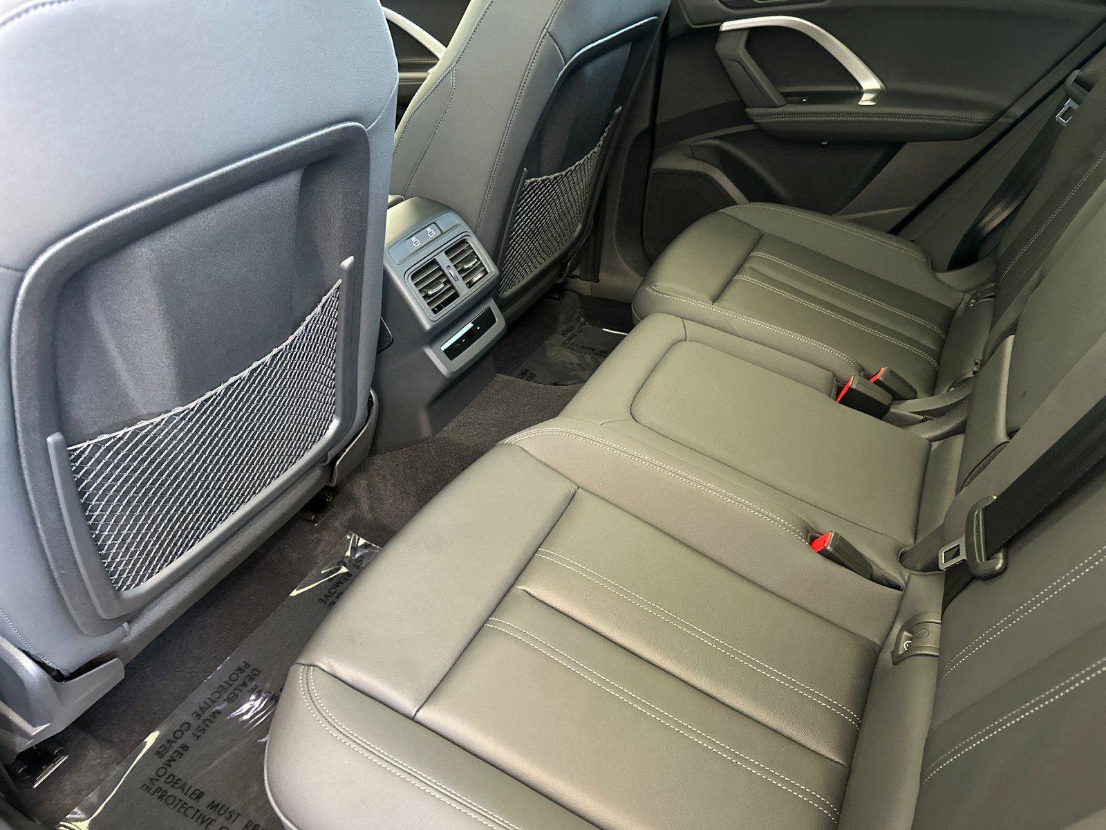 Used 2025 Audi Q5 Premium Plus w/ Premium Plus AWD/4WD image 12