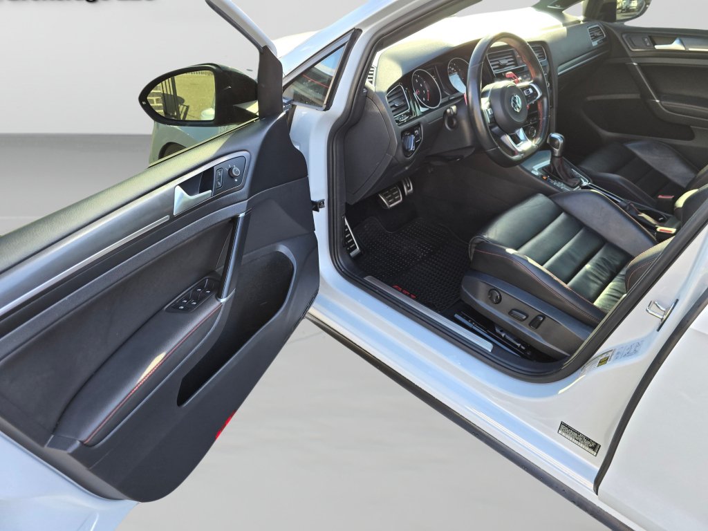Used 2021 Volkswagen GTI Autobahn FWD image 20