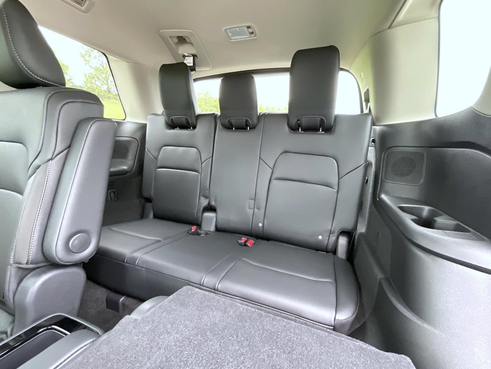 New 2026 Nissan Pathfinder SL w/ SL Premium Package AWD/4WD image 21