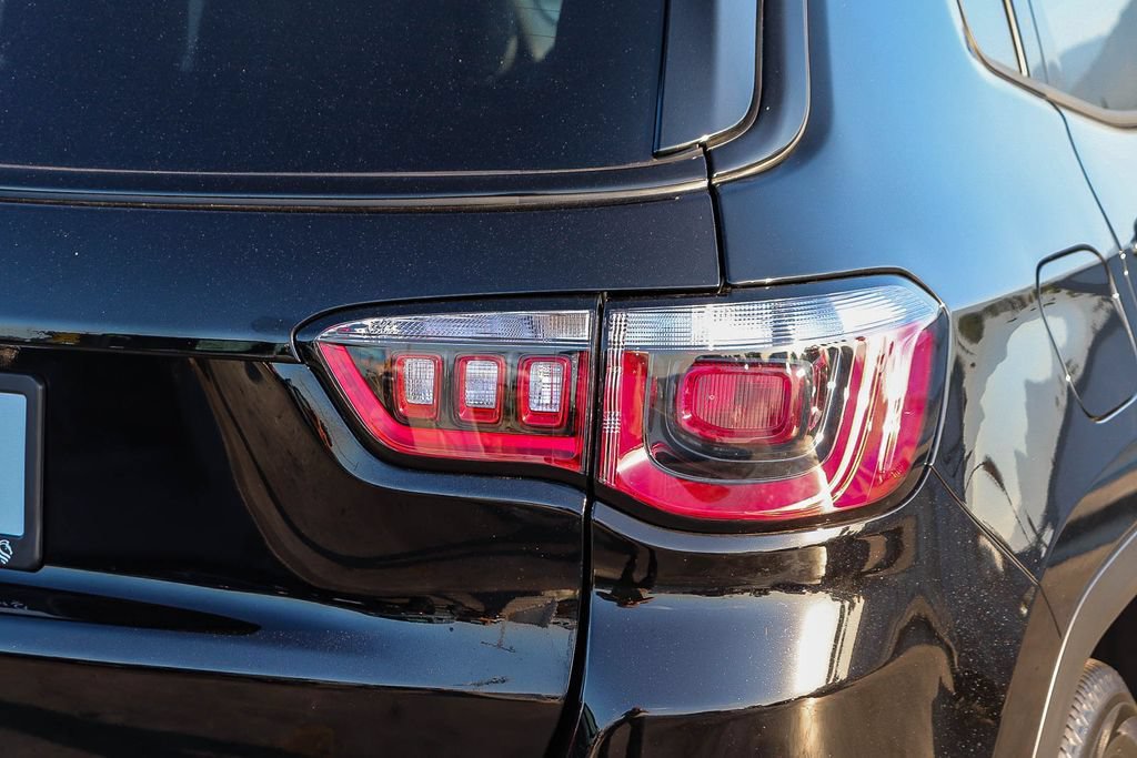 New 2026 Jeep Compass Latitude AWD/4WD image 10