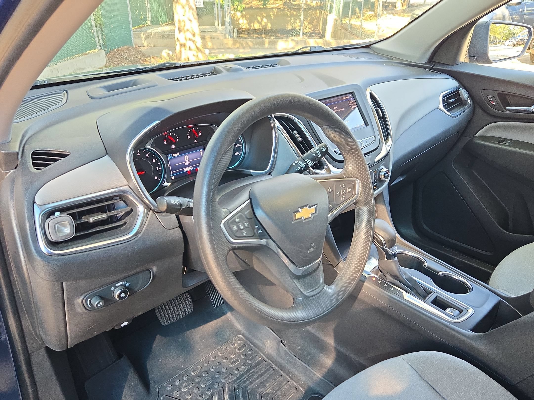 Used 2023 Chevrolet Equinox LS w/ LS Convenience Package FWD image 12