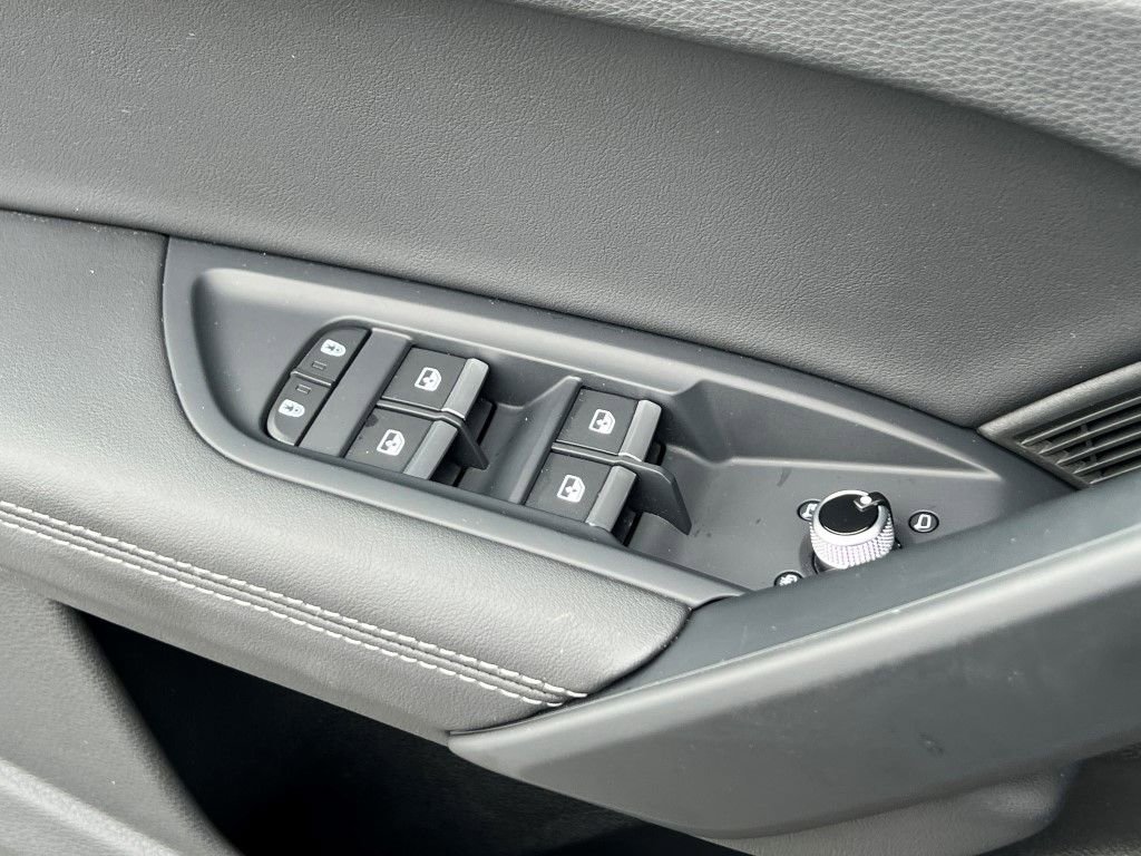 Certified 2025 Audi Q5 2.0T Premium Plus w/ Premium Plus Package image 38