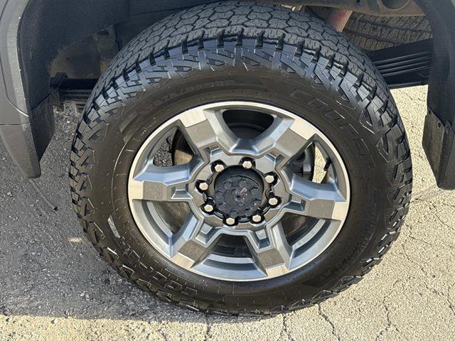 Used 2025 GMC Sierra 2500 SLT image 26