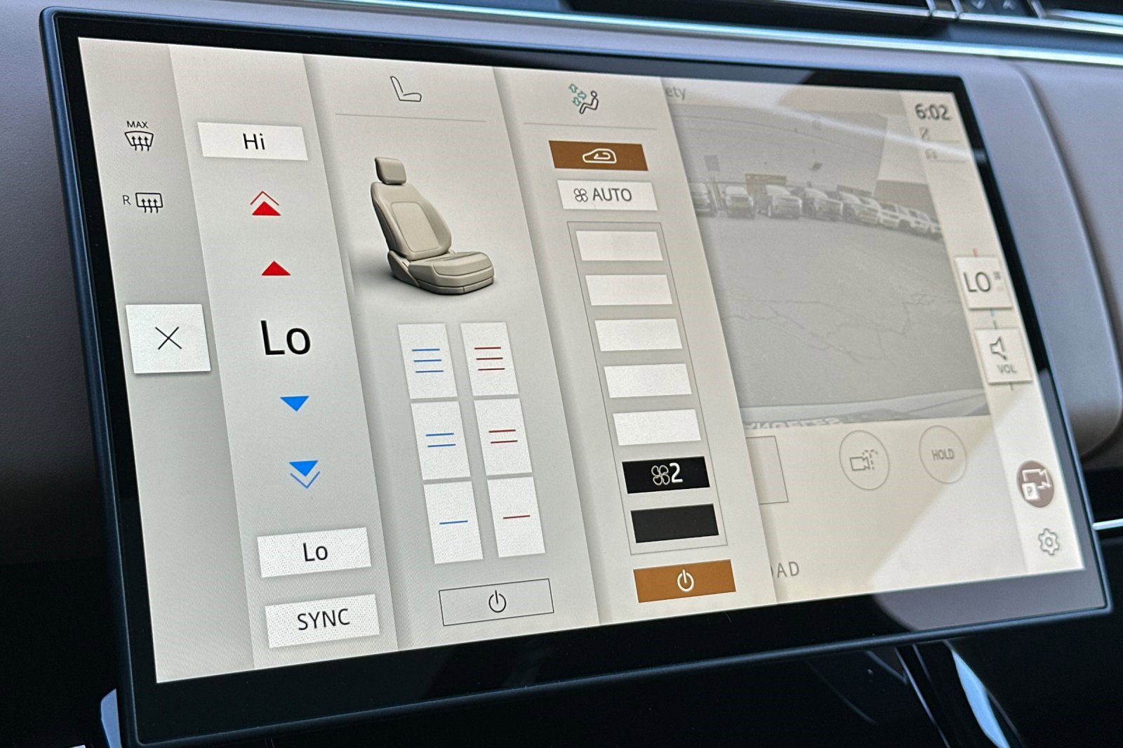 Used 2025 Land Rover Range Rover Sport SE image 23