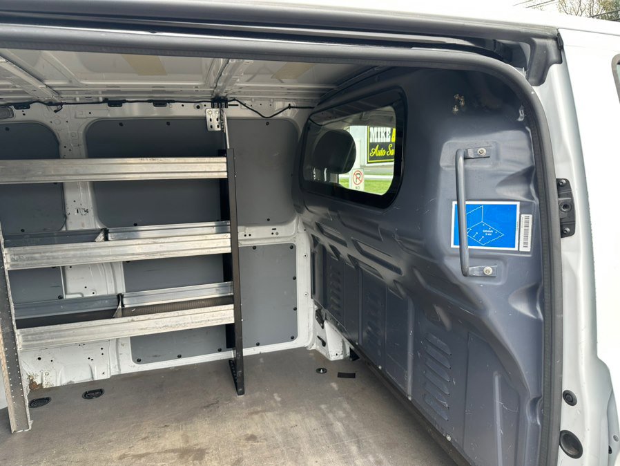 Used 2023 Mercedes-Benz Metris image 17