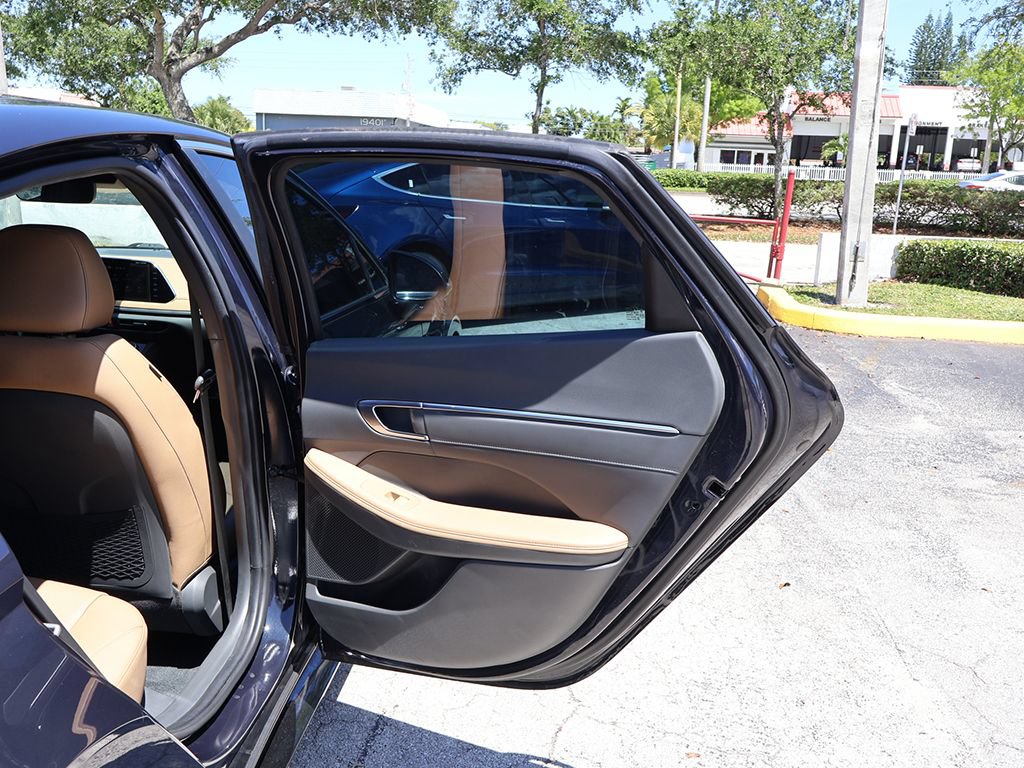Used 2023 Hyundai Sonata Limited w/ Cargo Package FWD image 26