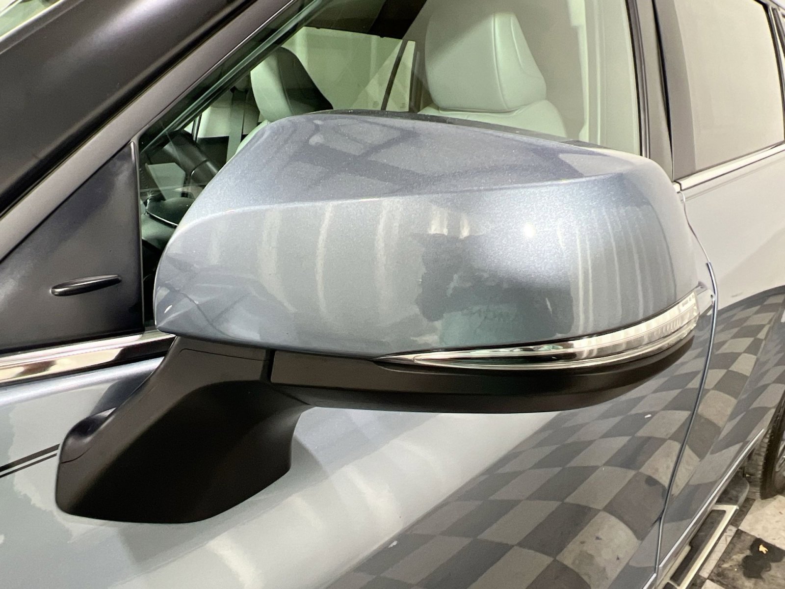 Used 2023 Toyota Highlander XLE image 11