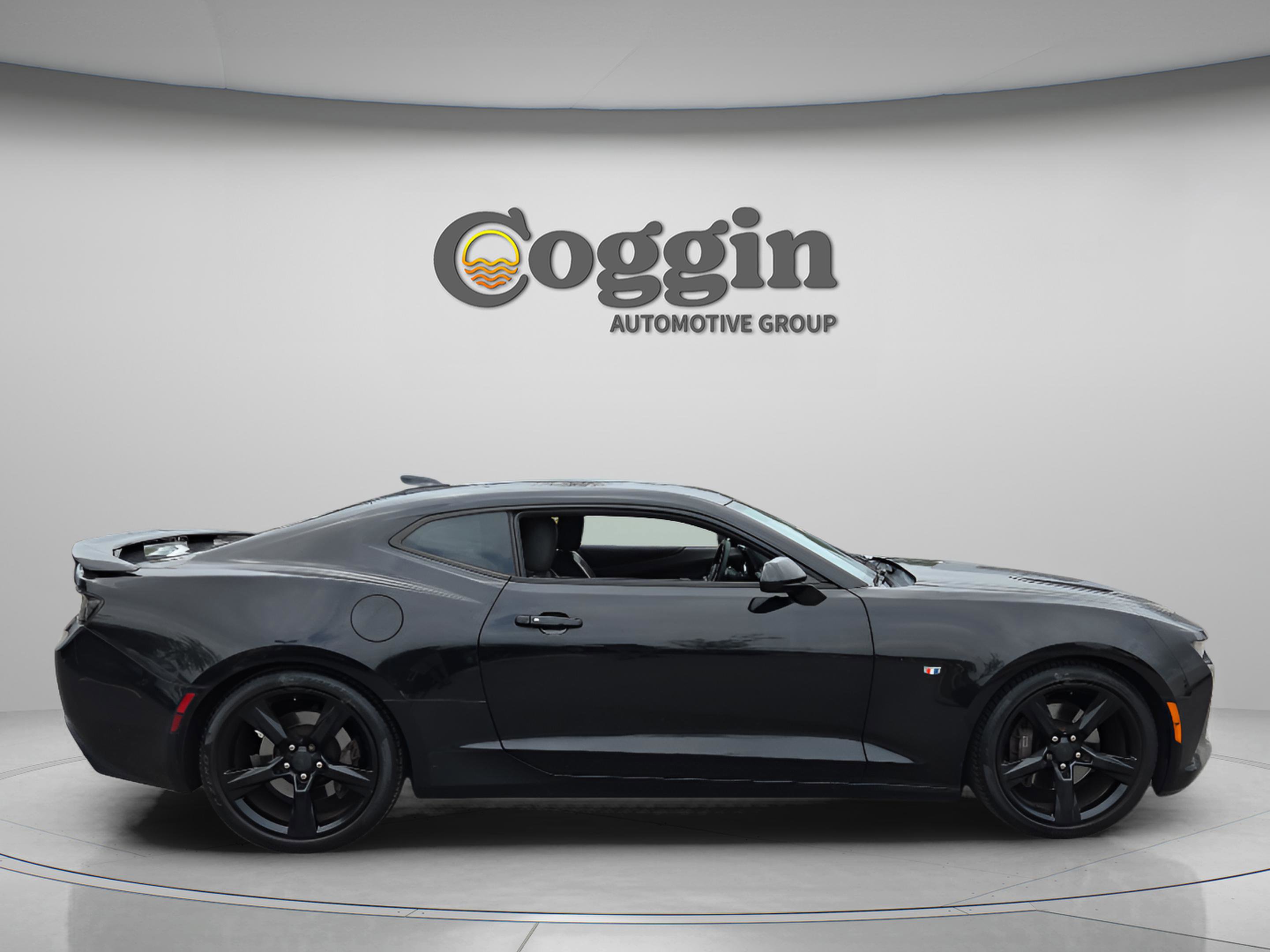 Used 2017 Chevrolet Camaro SS image 6