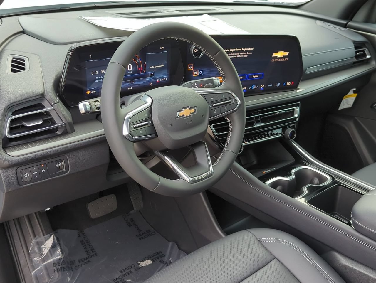 New 2027 Chevrolet Traverse LT w/ Sun and Wheel Package FWD image 8