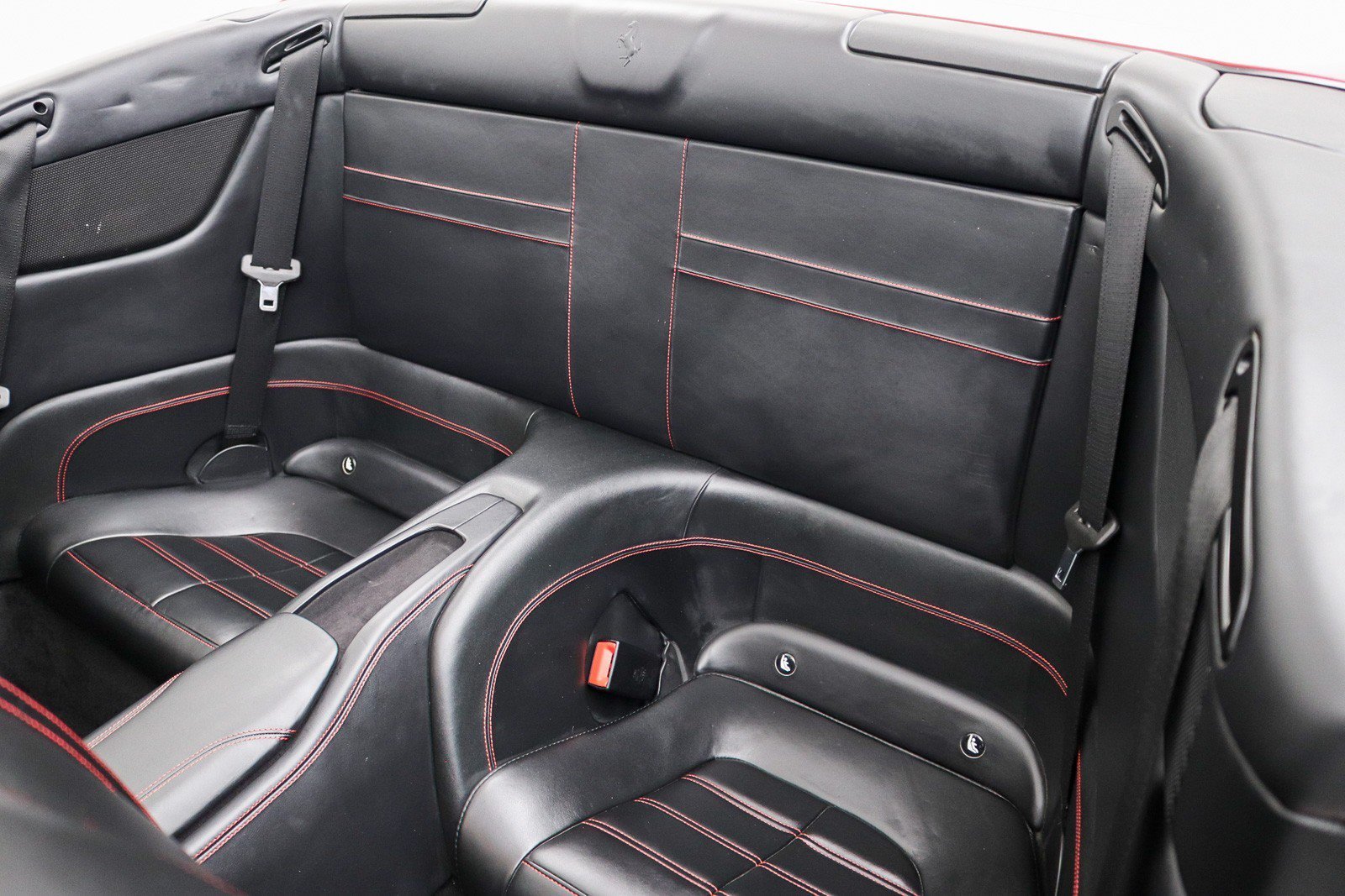 Used 2016 Ferrari California T RWD image 37