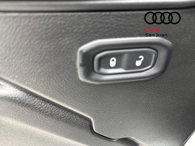 Used 2025 Jeep Wrangler Rubicon image 34