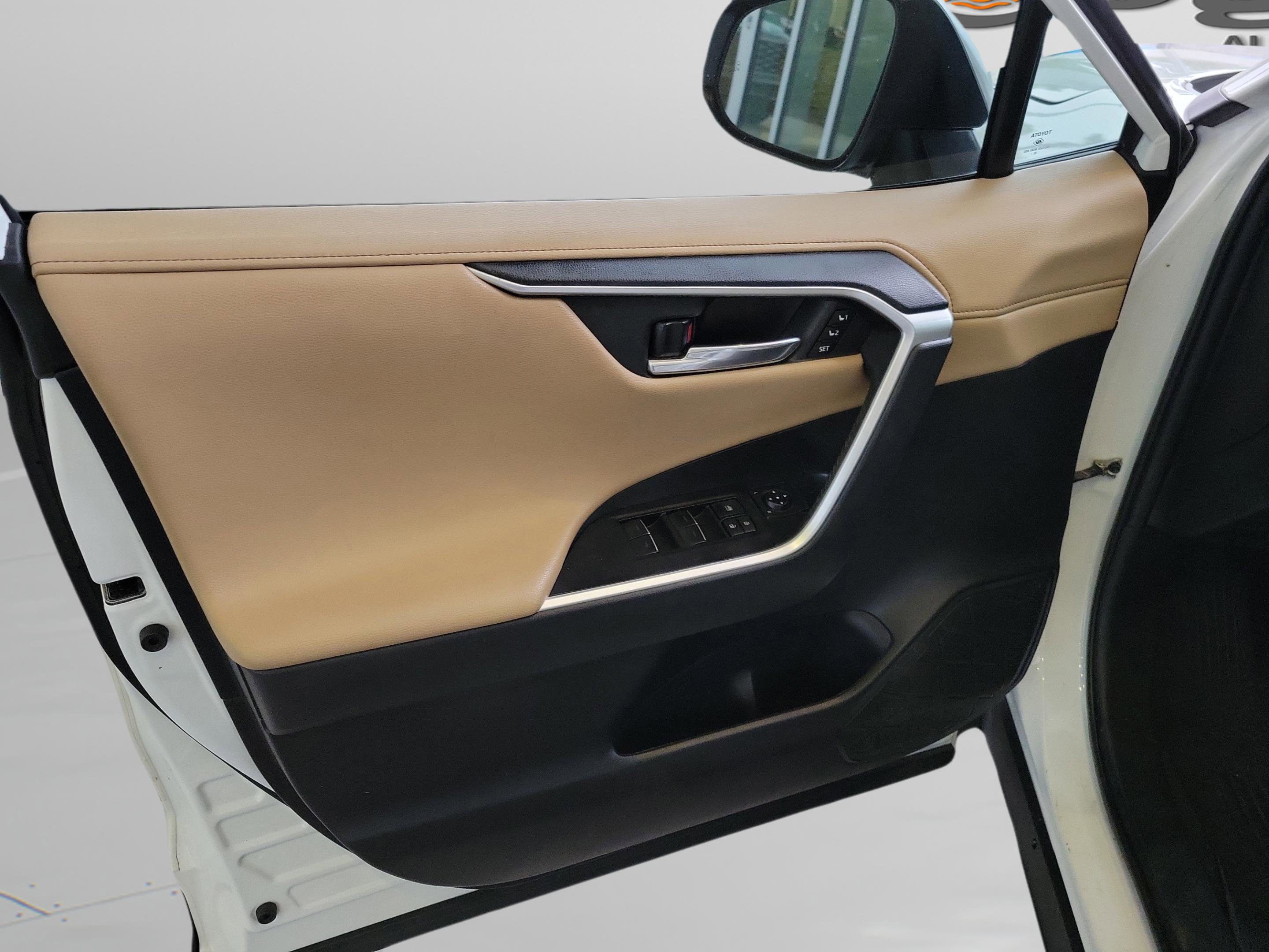 Used 2024 Toyota RAV4 Limited w/ Weather Package image 6