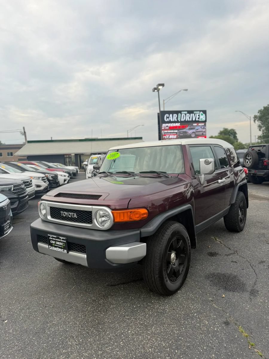 Used 2007 Toyota FJ Cruiser 4WD image 2