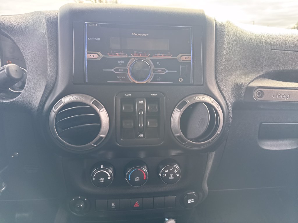 Used 2015 Jeep Wrangler Unlimited Sport AWD/4WD image 24