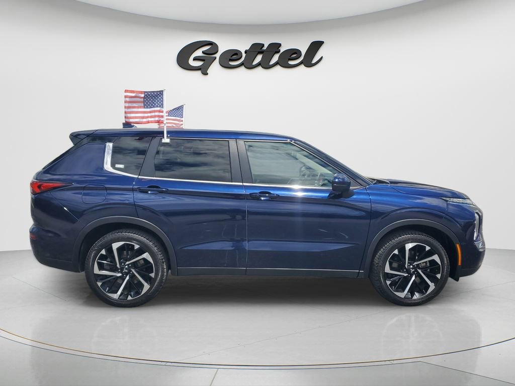 Used 2024 Mitsubishi Outlander SE image 8