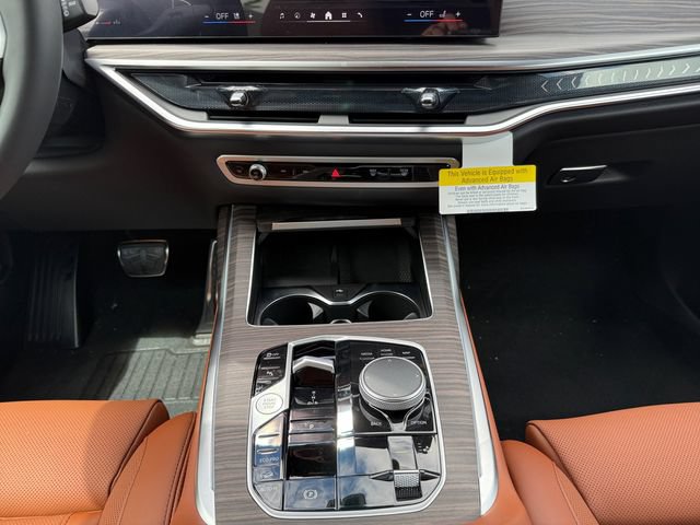 New 2027 BMW X7 xDrive40i w/ M Sport Package AWD/4WD image 11
