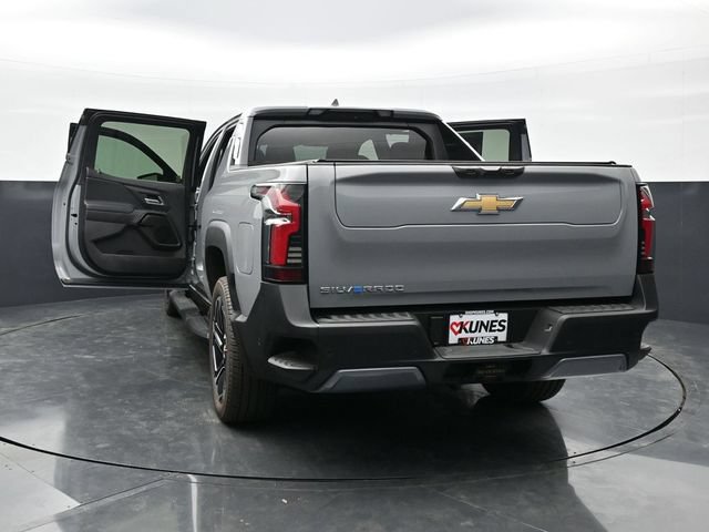 New 2026 Chevrolet Silverado EV LT AWD/4WD image 42