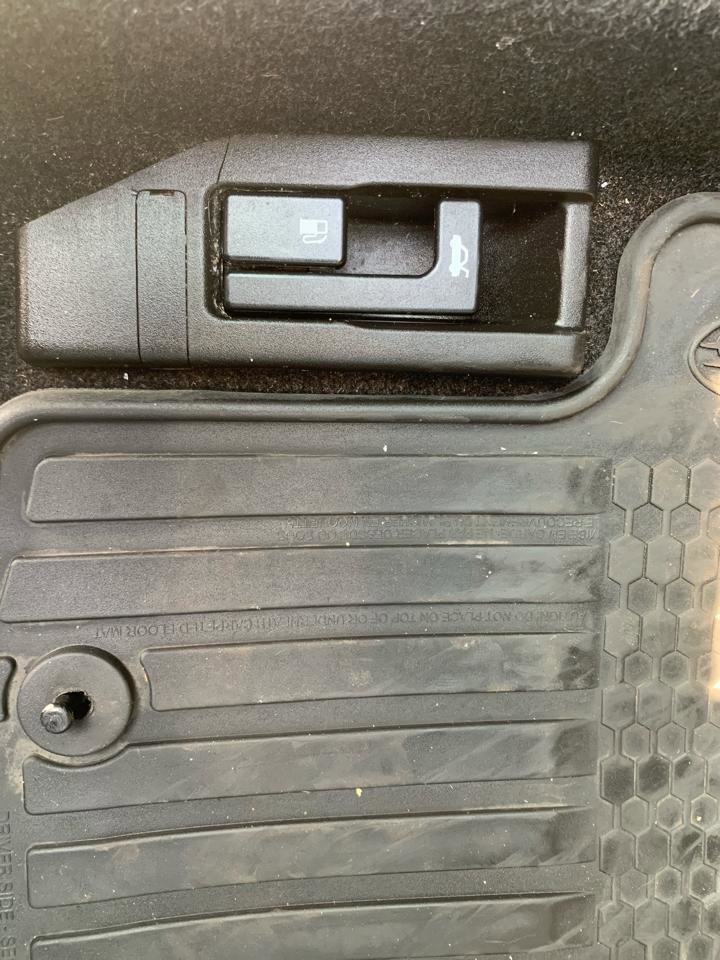 Used 2017 Subaru Impreza 2.0i Premium image 25