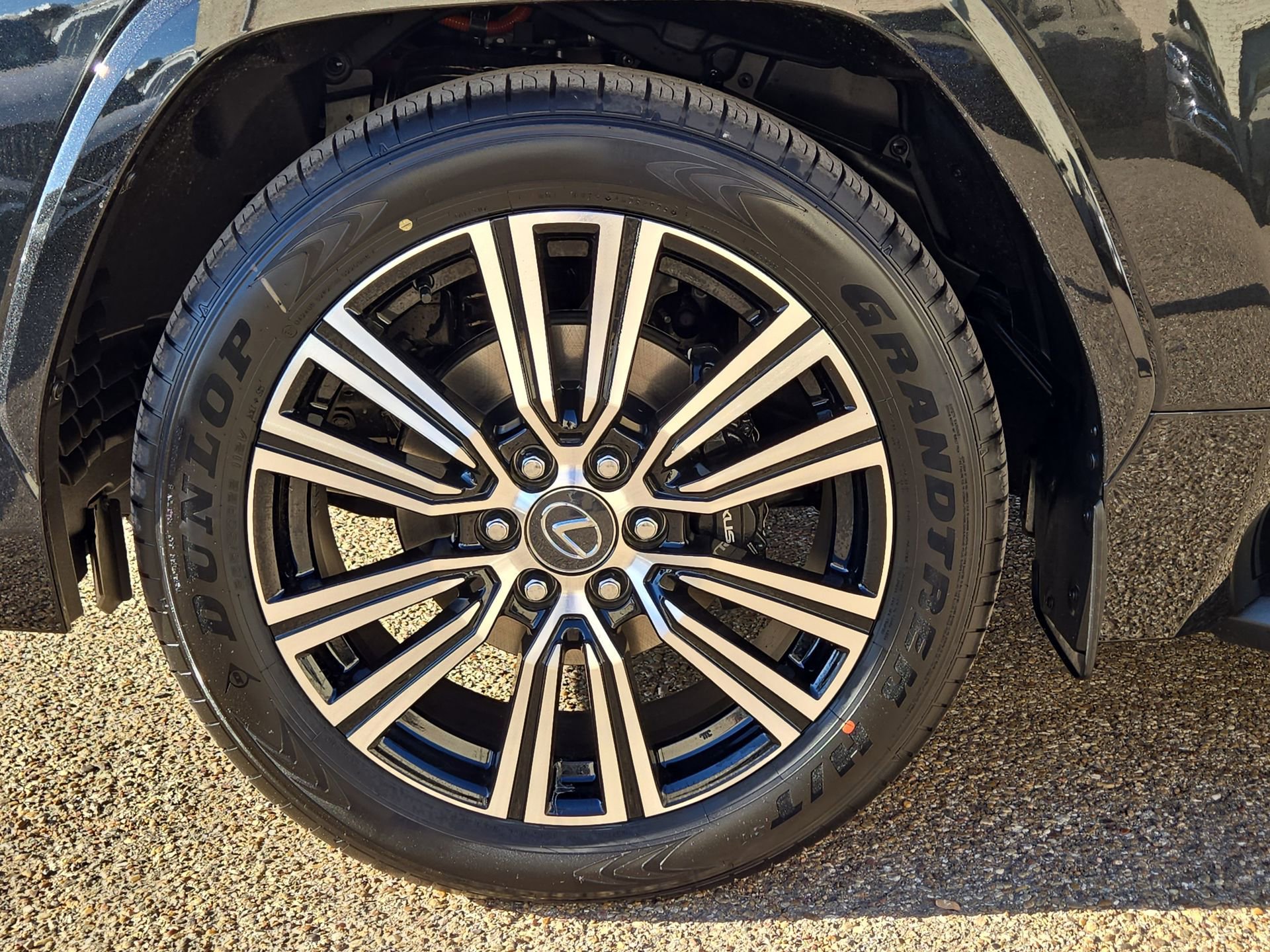 New 2026 Lexus LX 700h Luxury AWD/4WD image 11